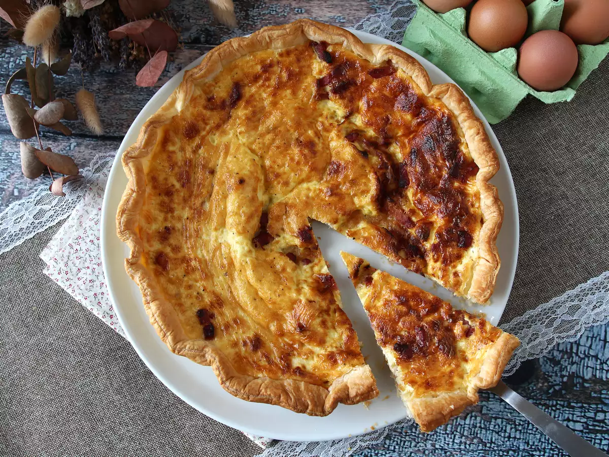 Enostaven domač quiche lorraine recept - fotografija 5