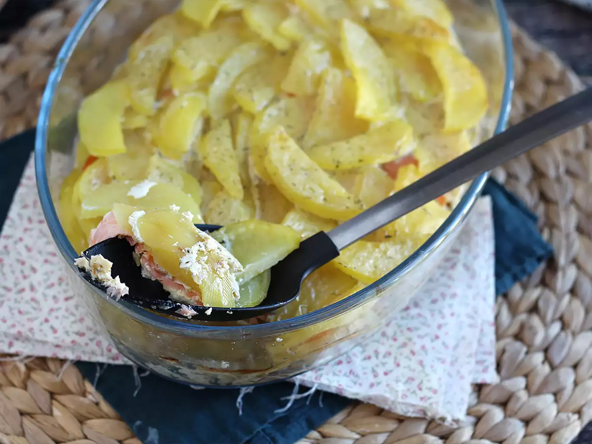 Enostaven krompir in dimljeni losos gratin! - fotografija 3