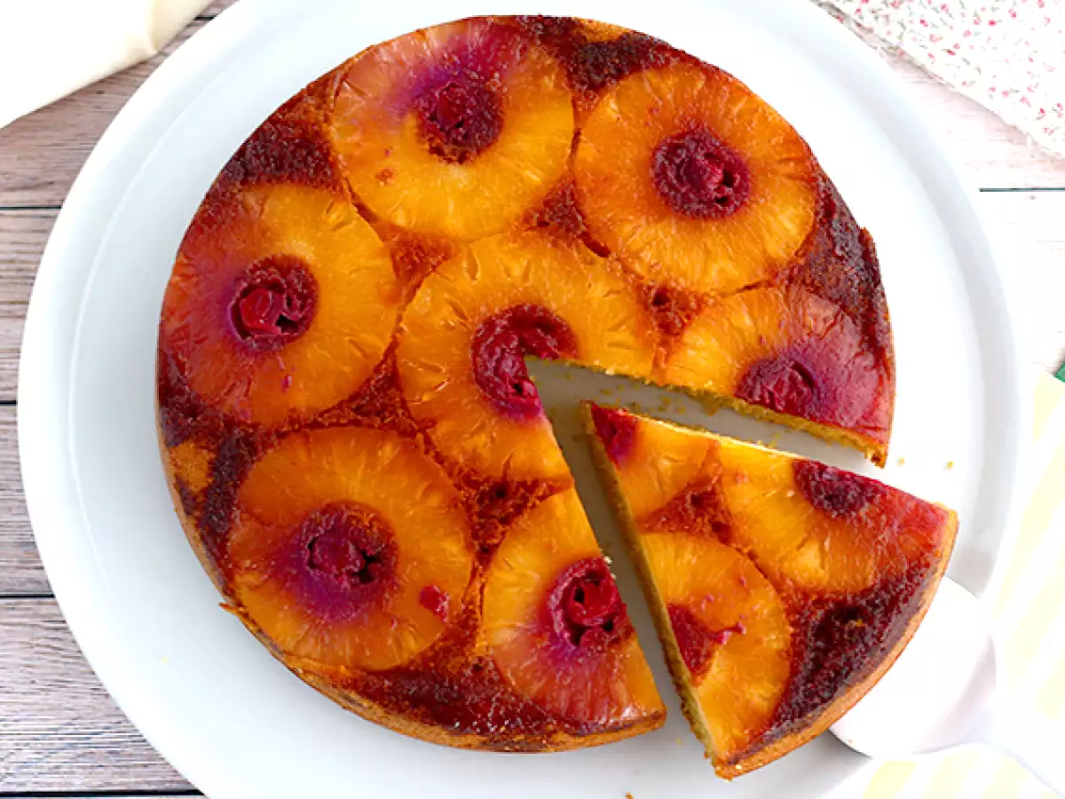 Enostavna obrnjena ananasova torta - fotografija 2