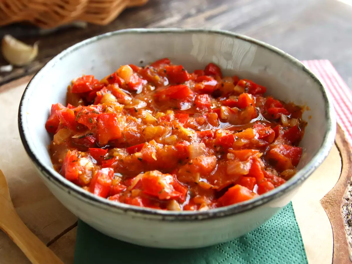 Enostavna paradižnikova omaka (tomatada) - fotografija 2