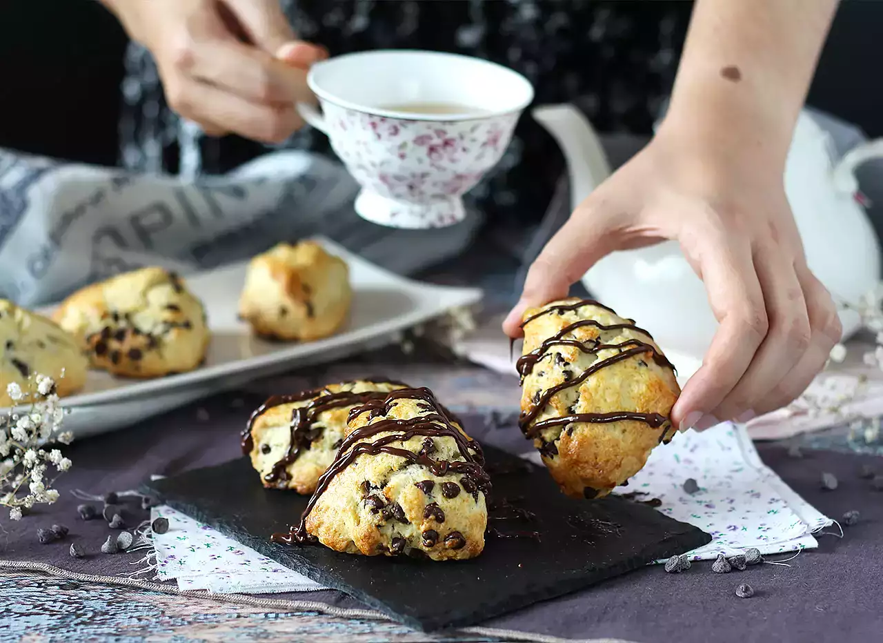 Recept za enostavne, vlažne čokoladne kruhke