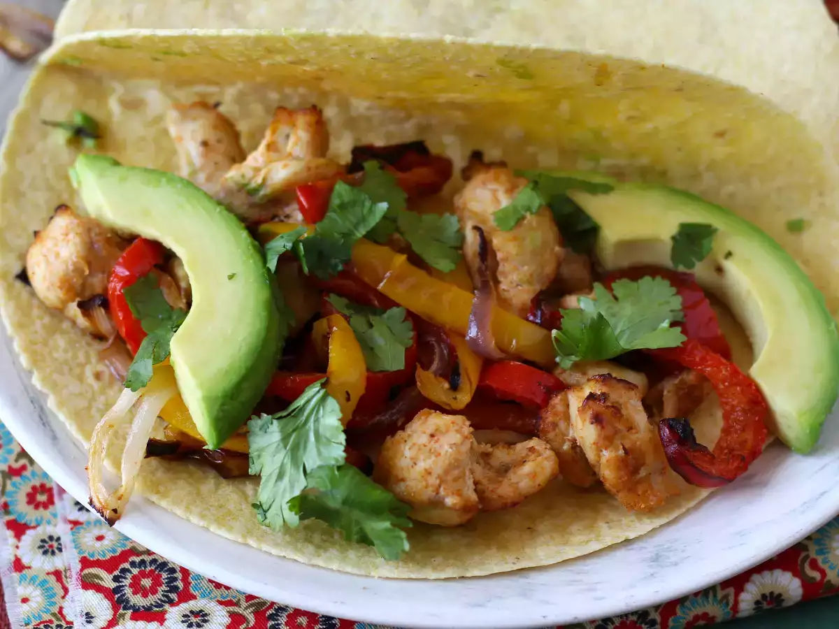 Fajitas iz cvrtnika na vroč zrak: okusen nadev v hipu! - fotografija 2