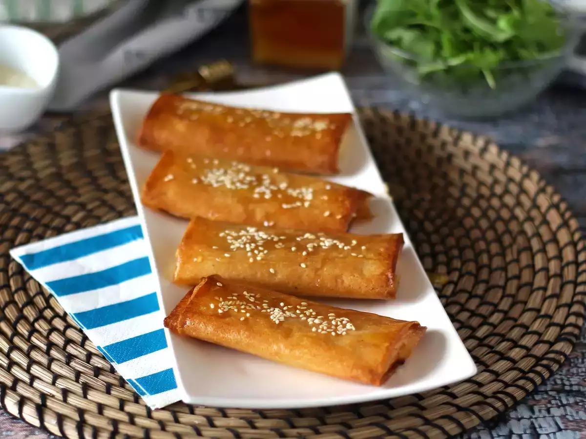 Feta saganaki – grški recept za hrustljavo feto z medom - fotografija 2