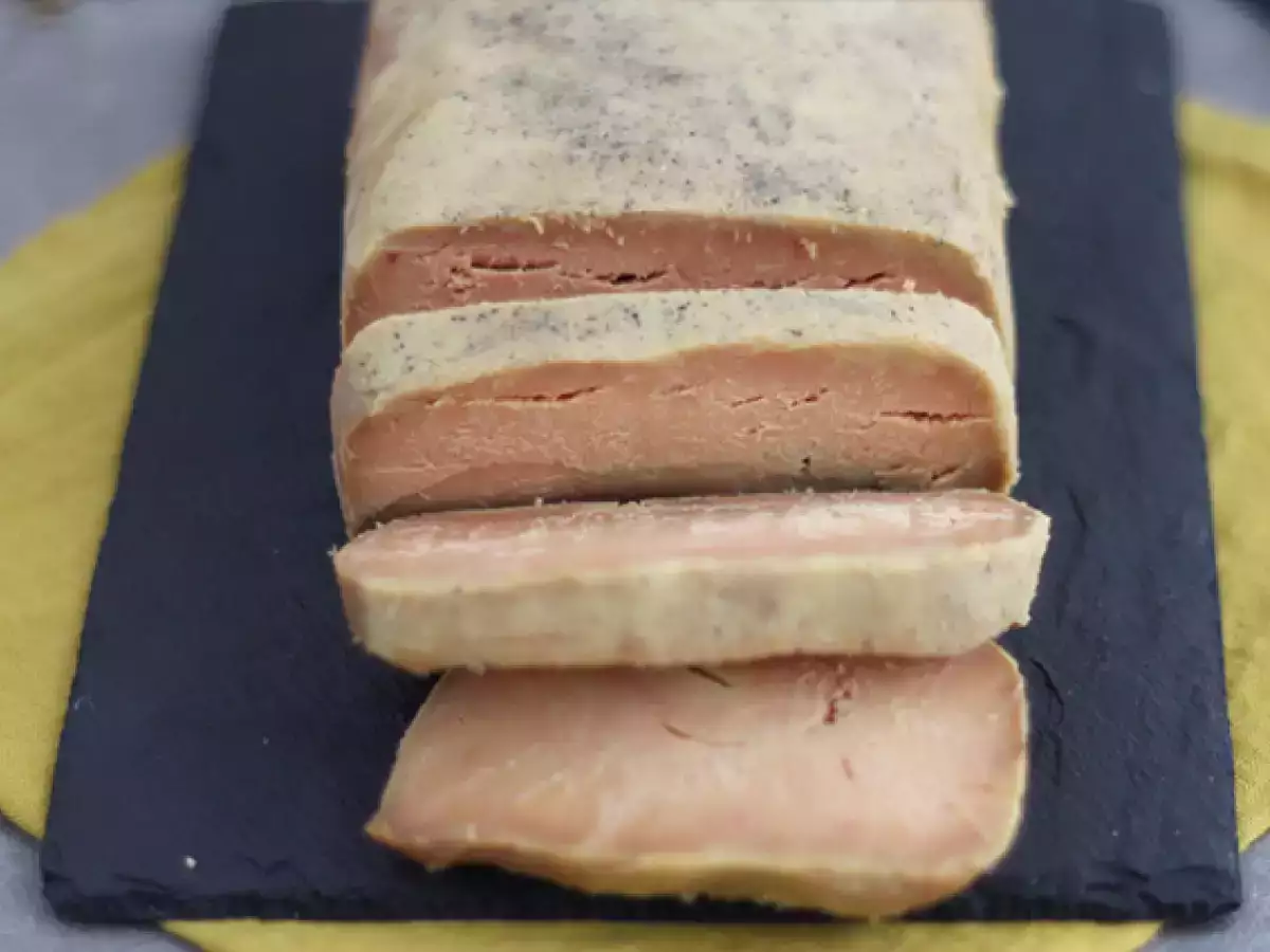 Foie gras, pripravljen v soli brez kuhanja - fotografija 3