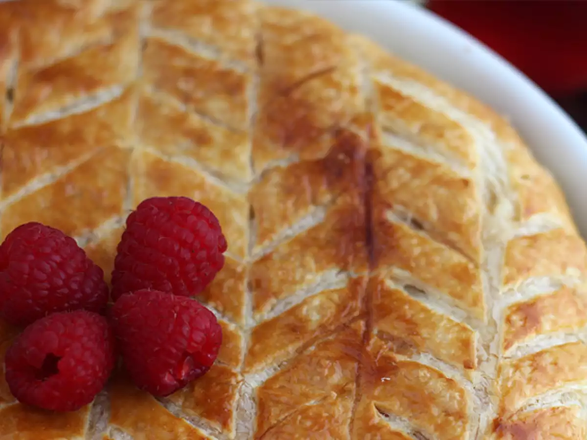 Frangipane malina pistacija galette des rois - fotografija 3