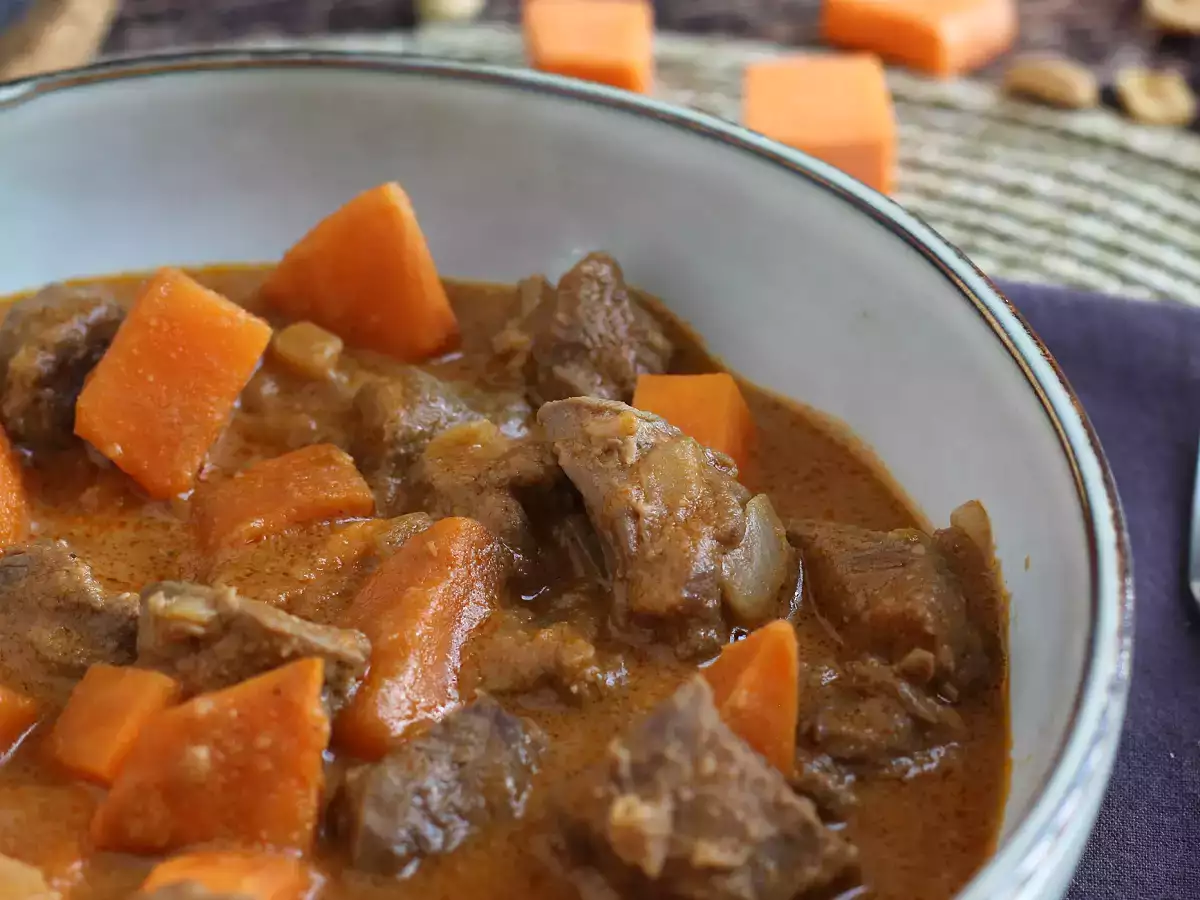 Goveje meso z maféjem (enostavna in še vedno okusna različica!) - fotografija 2