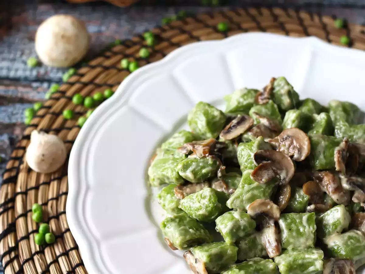 Grahovi njoki z gobovo omako - fotografija 2