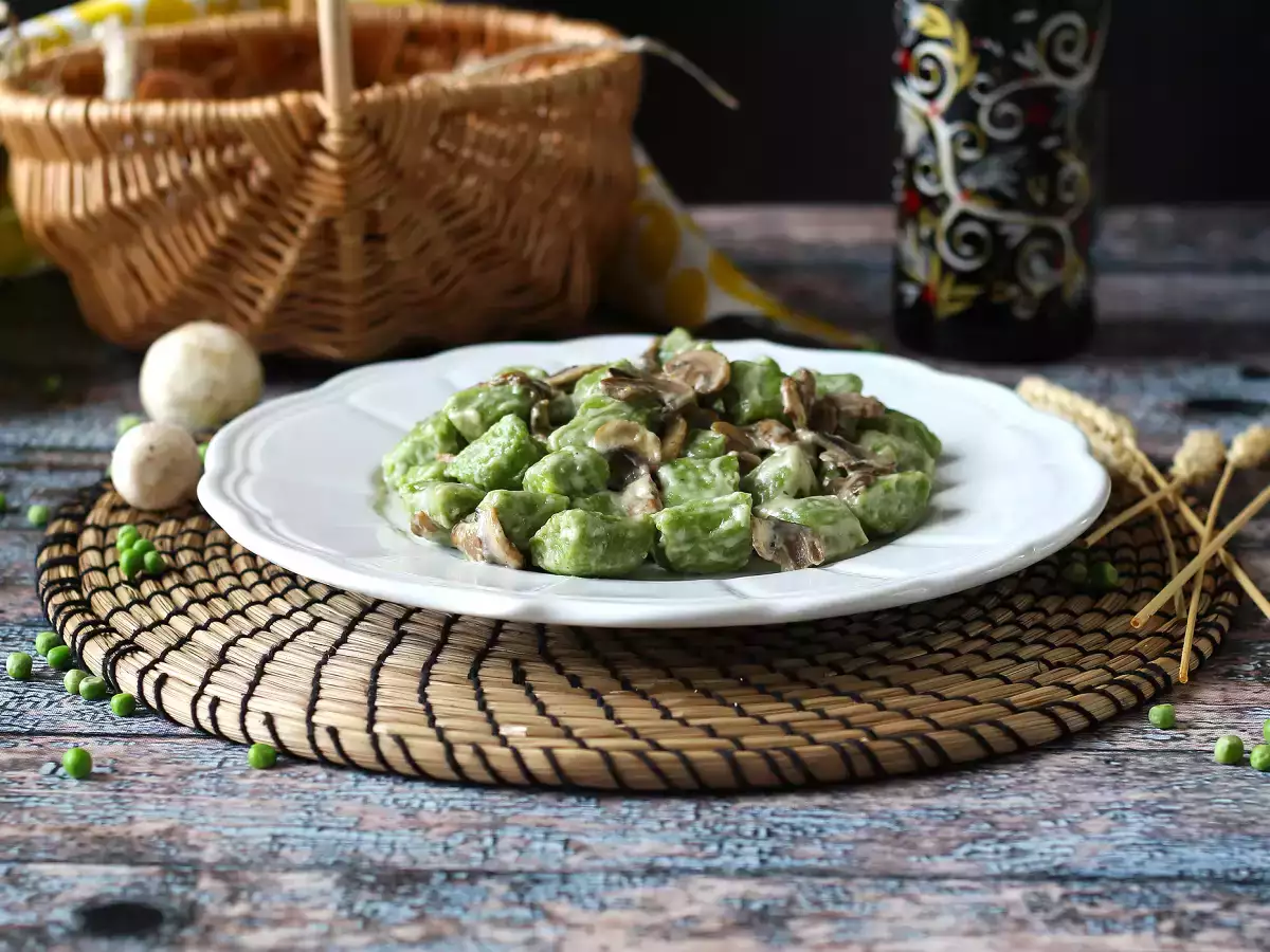 Grahovi njoki z gobovo omako - fotografija 4