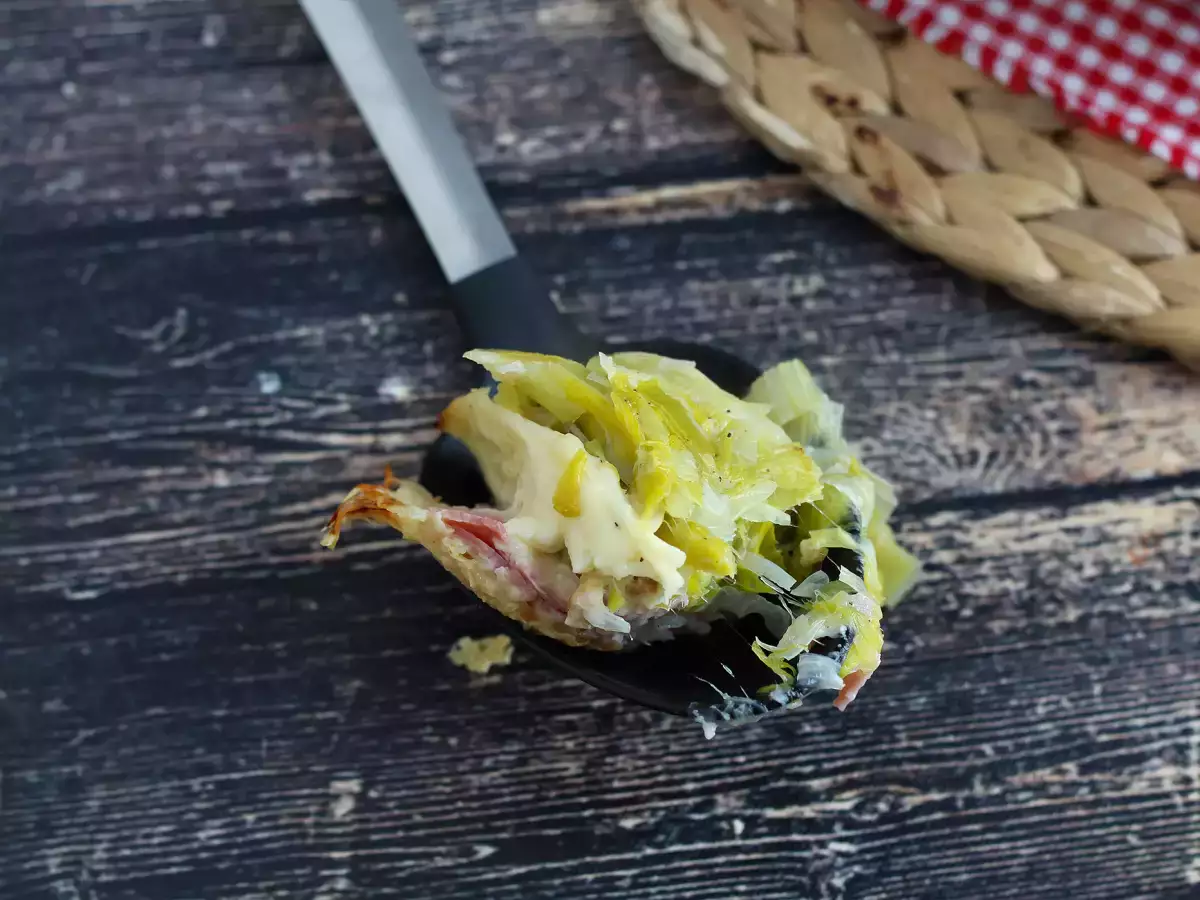 Gratiniran por s kuhano šunko in sirom - fotografija 4
