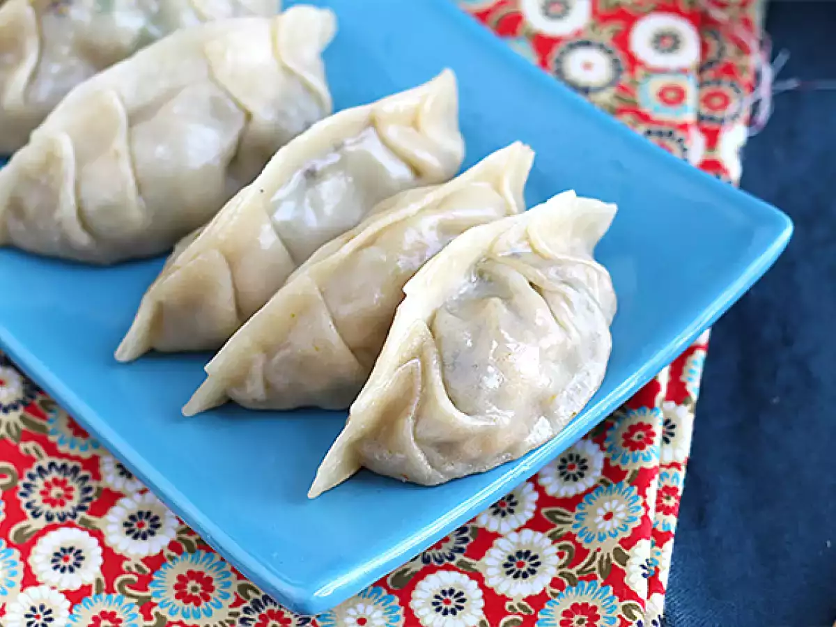 Gyozas s piščancem, korenčkom in gobami - fotografija 7