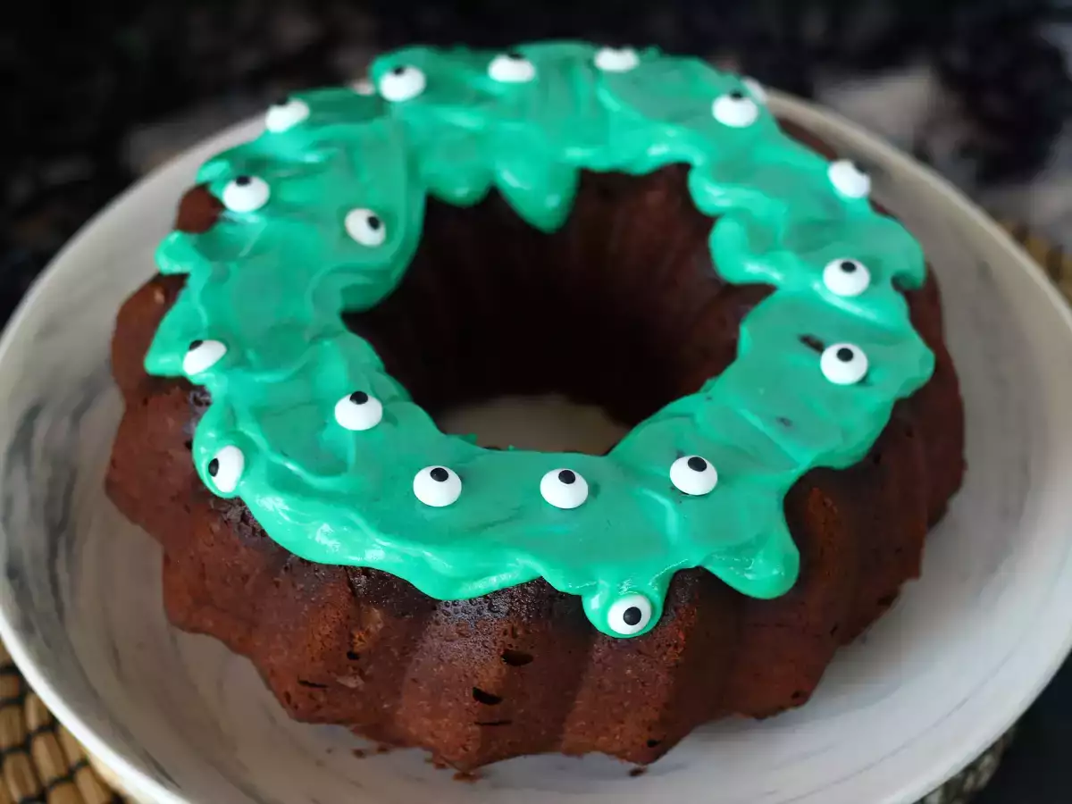 Halloween bundt cake: slastni čokoladni šarkelj - fotografija 2