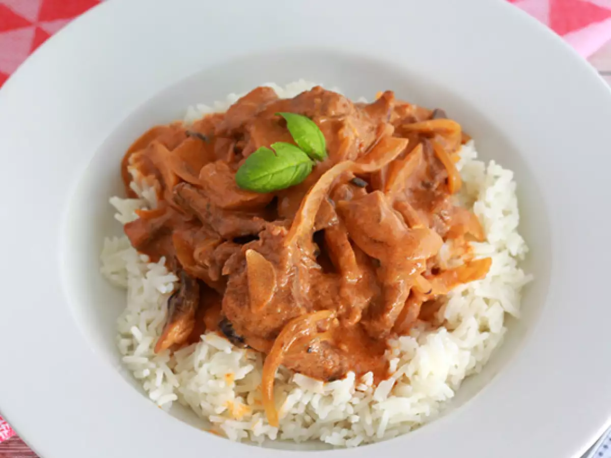 Hiter in enostaven goveji stroganov - fotografija 2