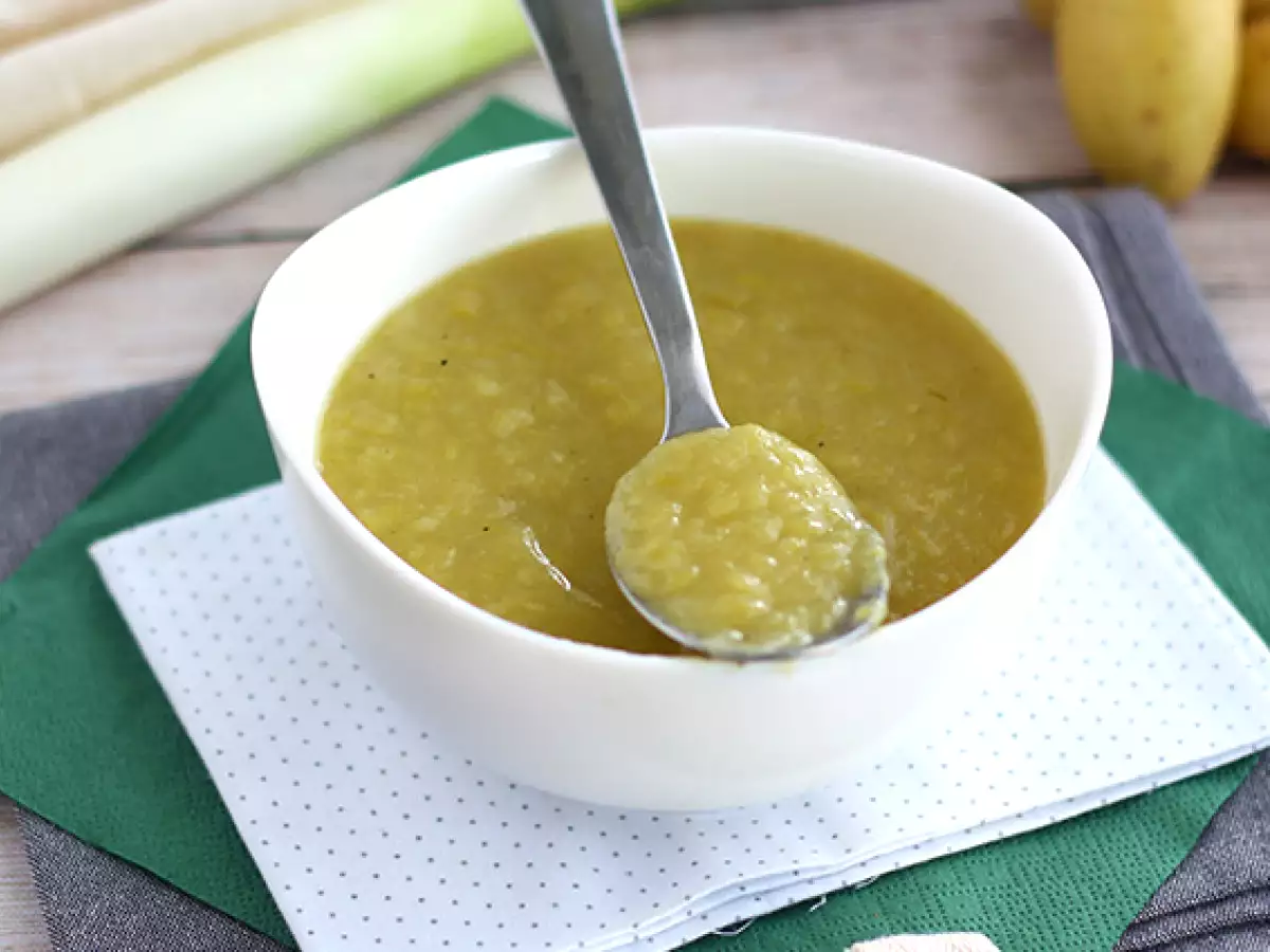 Hitra in enostavna juha iz pora in krompirja - fotografija 2