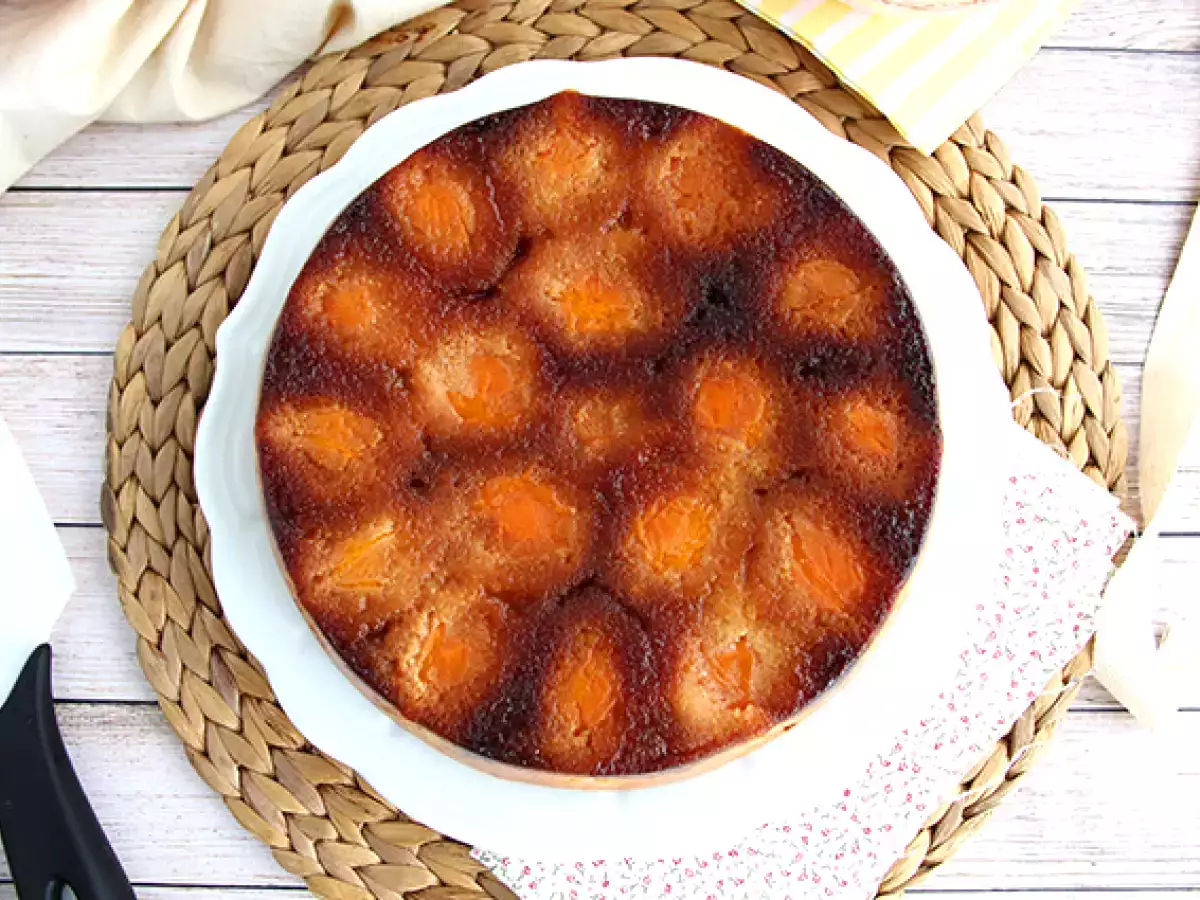 Hitra in enostavna marelična torta - fotografija 3