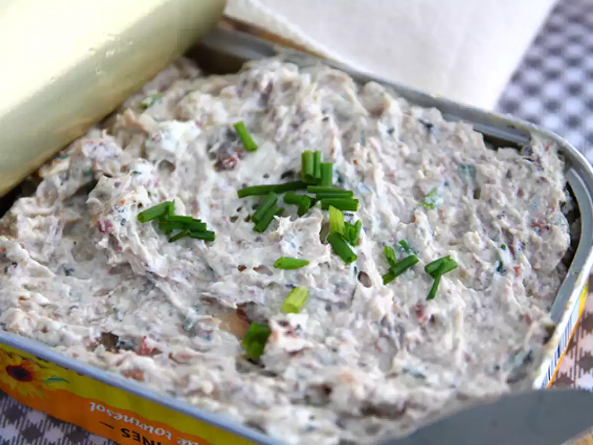 Hitre in enostavne rilletke iz sardel - fotografija 2