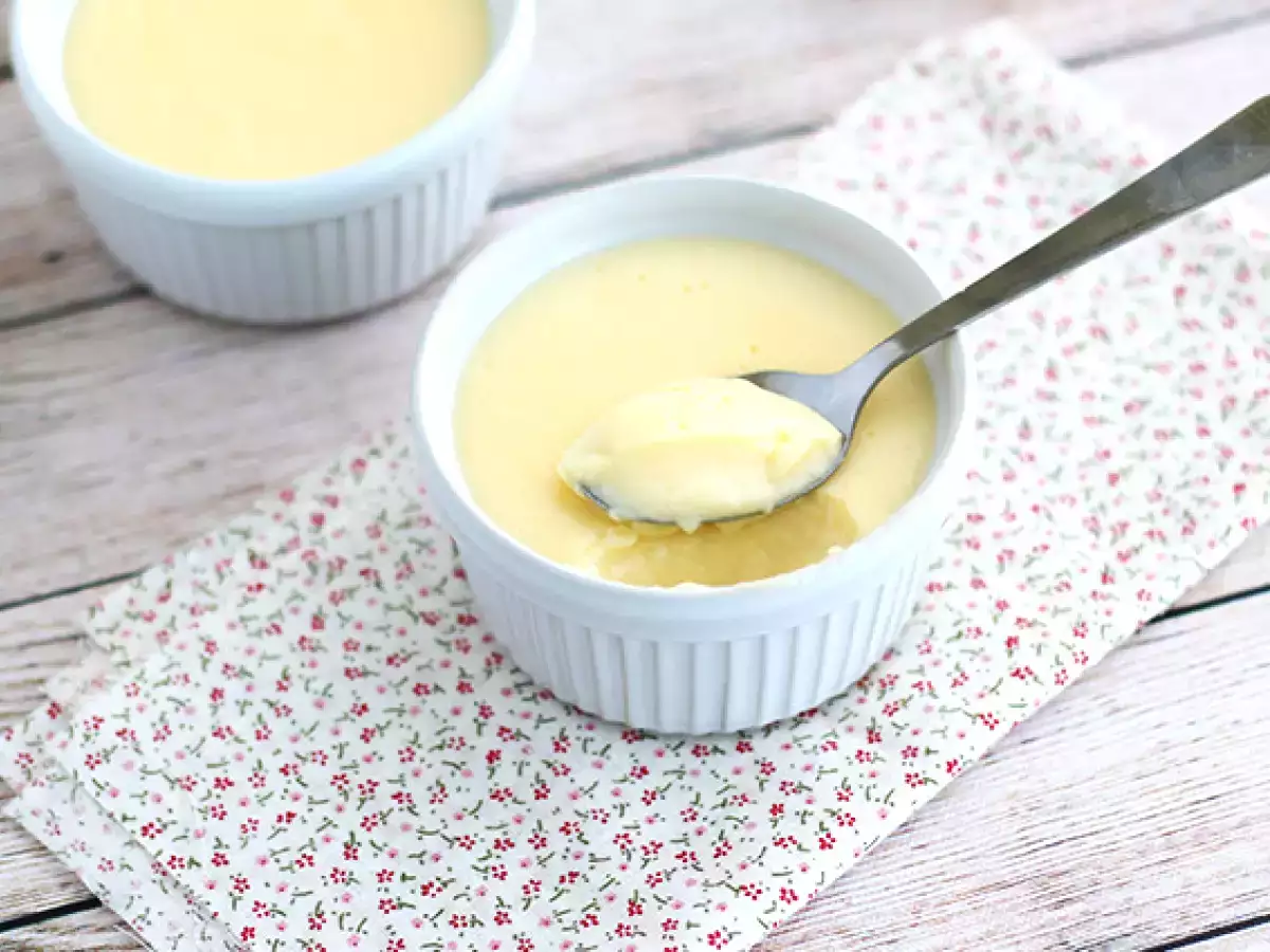 Hitre in enostavne sladice z vanilijevo kremo - fotografija 2