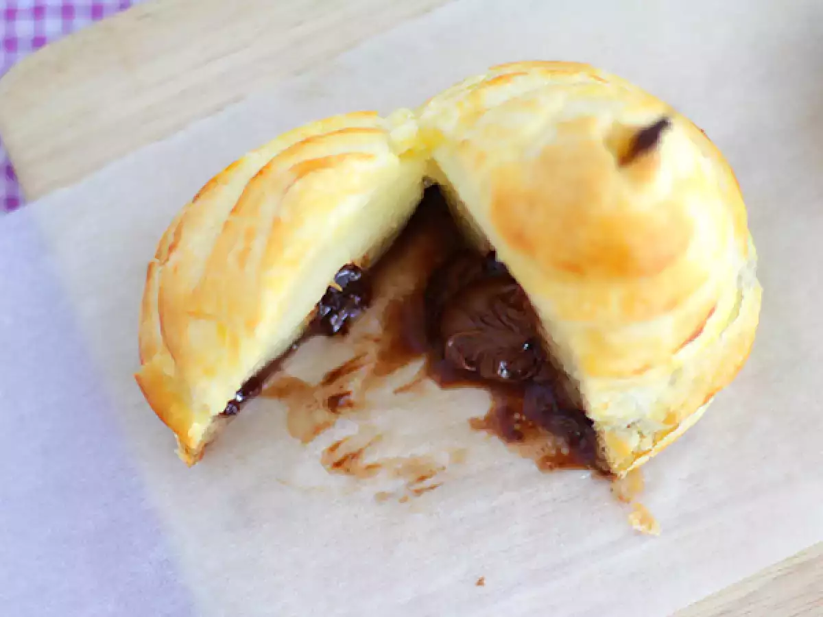 Hruške iz listnatega testa s čokoladnim središčem - fotografija 2