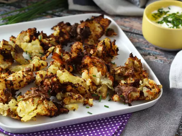 Recept Hrustljav pretlačen krompir v cvrtniku na vroč zrak – popolna priloga!