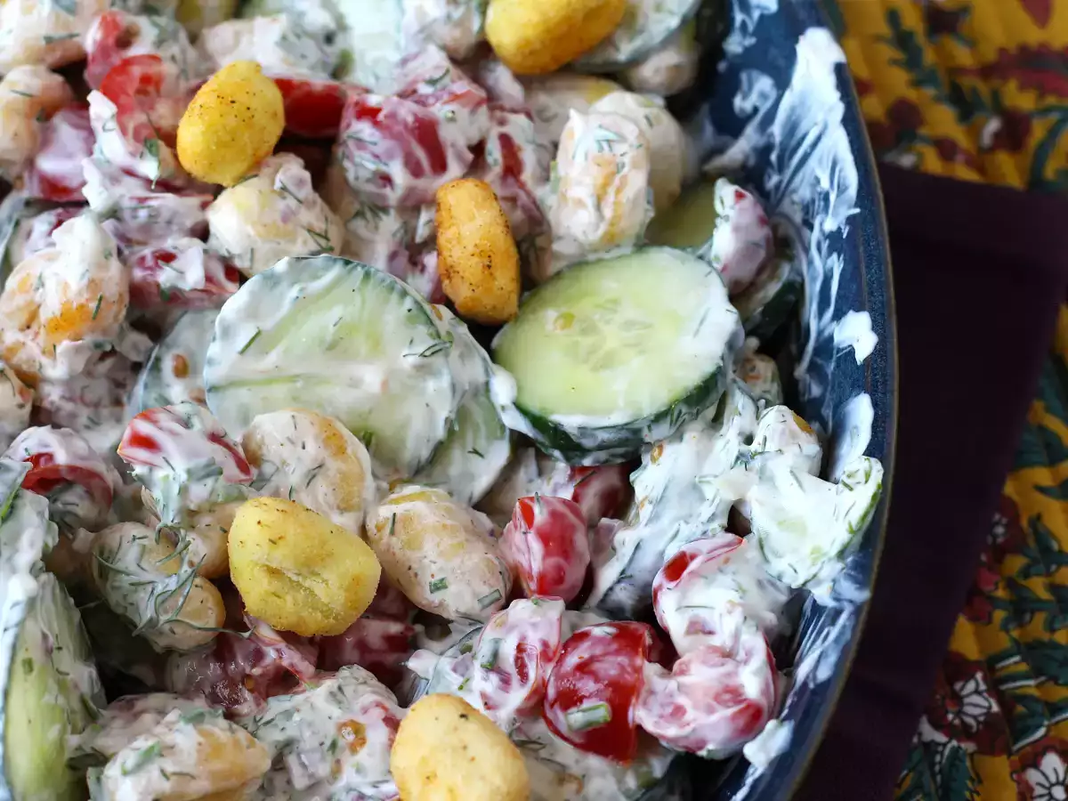 Hrustljava solata z njoki, izjemno moderna, okusna in uravnotežena, kot nalašč za poletje! - fotografija 2