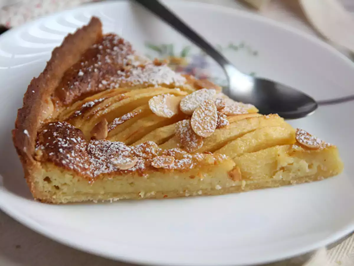 Jabolčna in mandljeva torta (Tarte normande) - fotografija 5