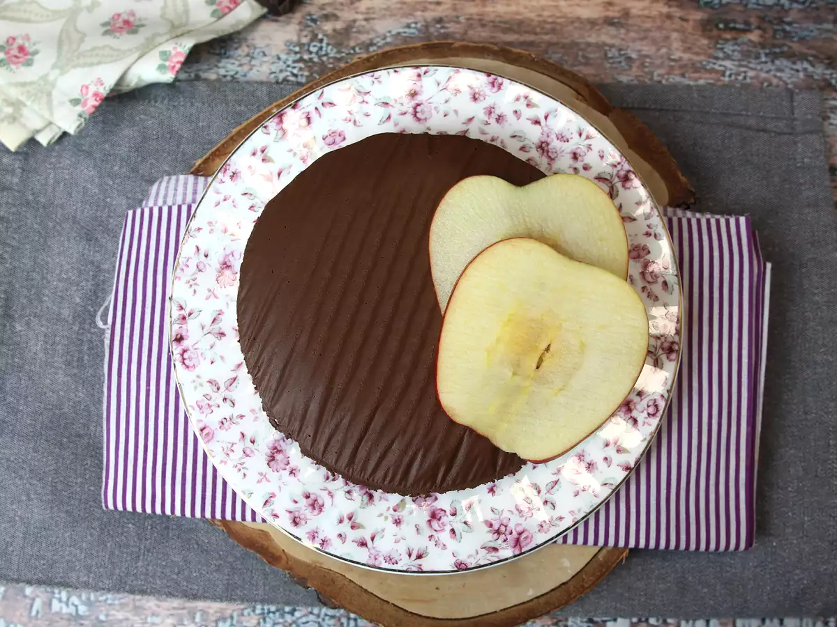 Jabolčni čokoladni fudge – izjemno preprosta sladica iz samo dveh sestavin! - fotografija 5