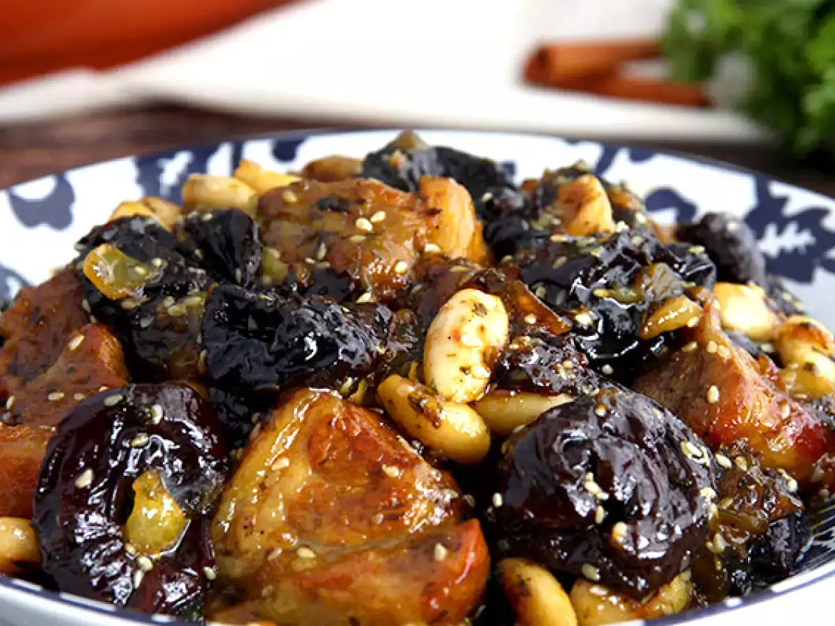 Jagnječji tajine s suhimi slivami (koraki in videoposnetek) - fotografija 3