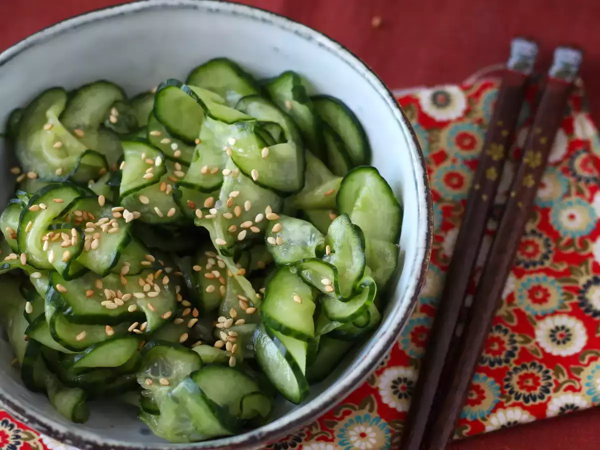 Japonska solata iz kislih kumaric - fotografija 2