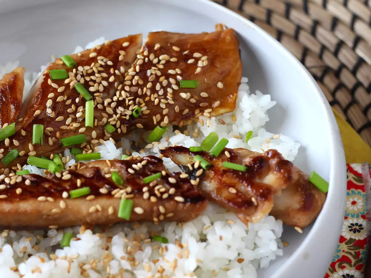 Kako pripravite skušo? Preizkusite ta recept z glazuro iz sojine omake in medu! - fotografija 5