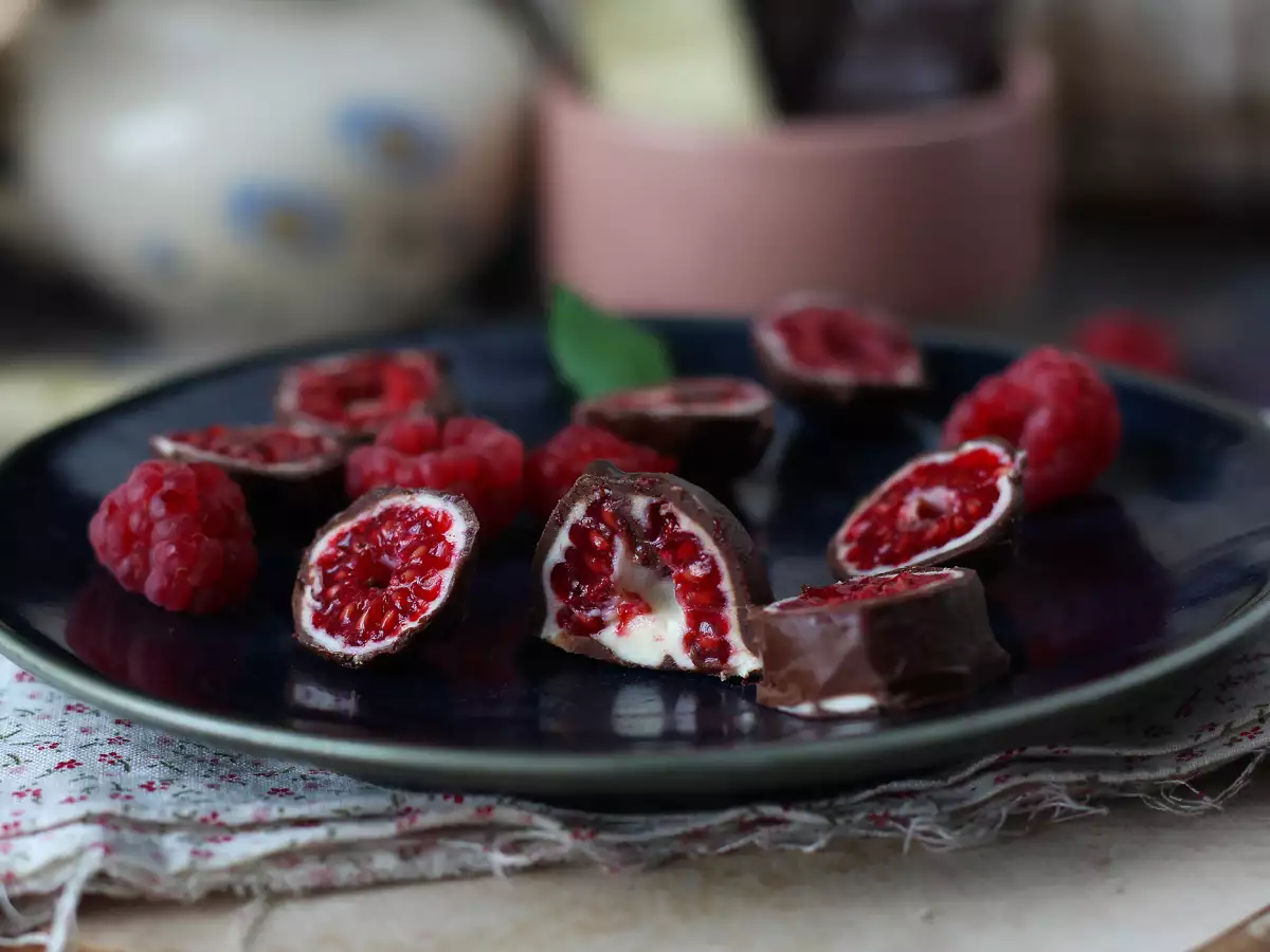 Kako pripraviti domače Franui? Maline v čokoladi, ki so pravi hit! - fotografija 2