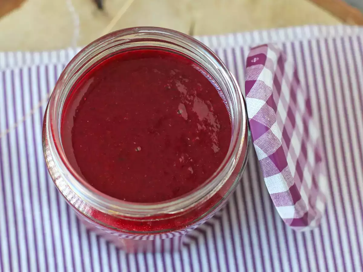 Kako pripraviti enostaven in popoln jagodni coulis - fotografija 3