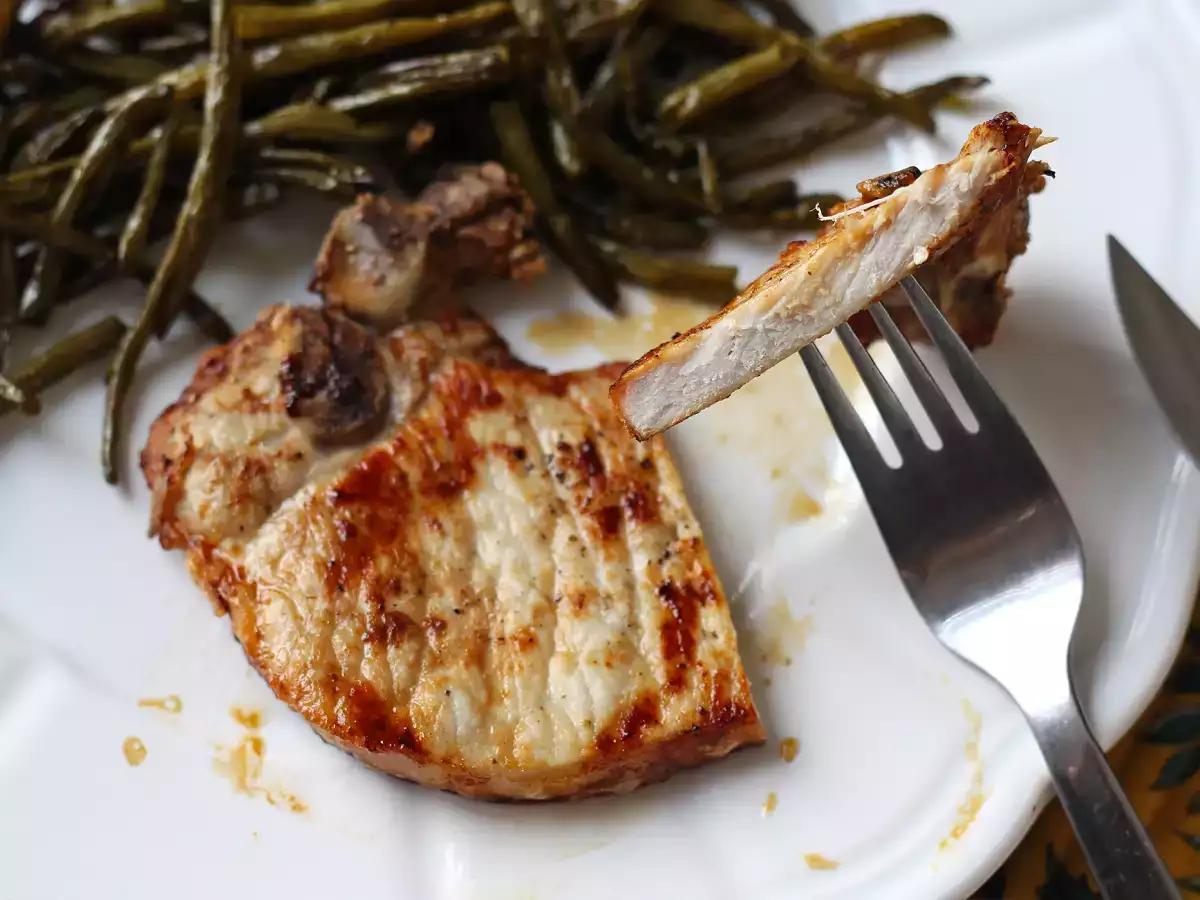 Kako pripraviti svinjski kotlet v zračnem cvrtniku Airfryer? - fotografija 6
