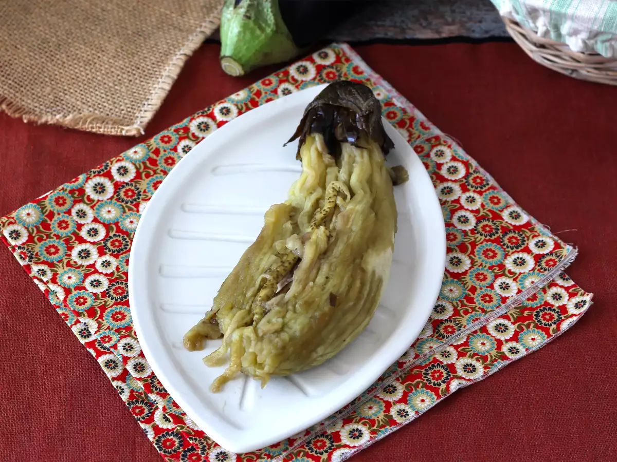 Kako speči in olupiti jajčevce v pečici? - fotografija 3