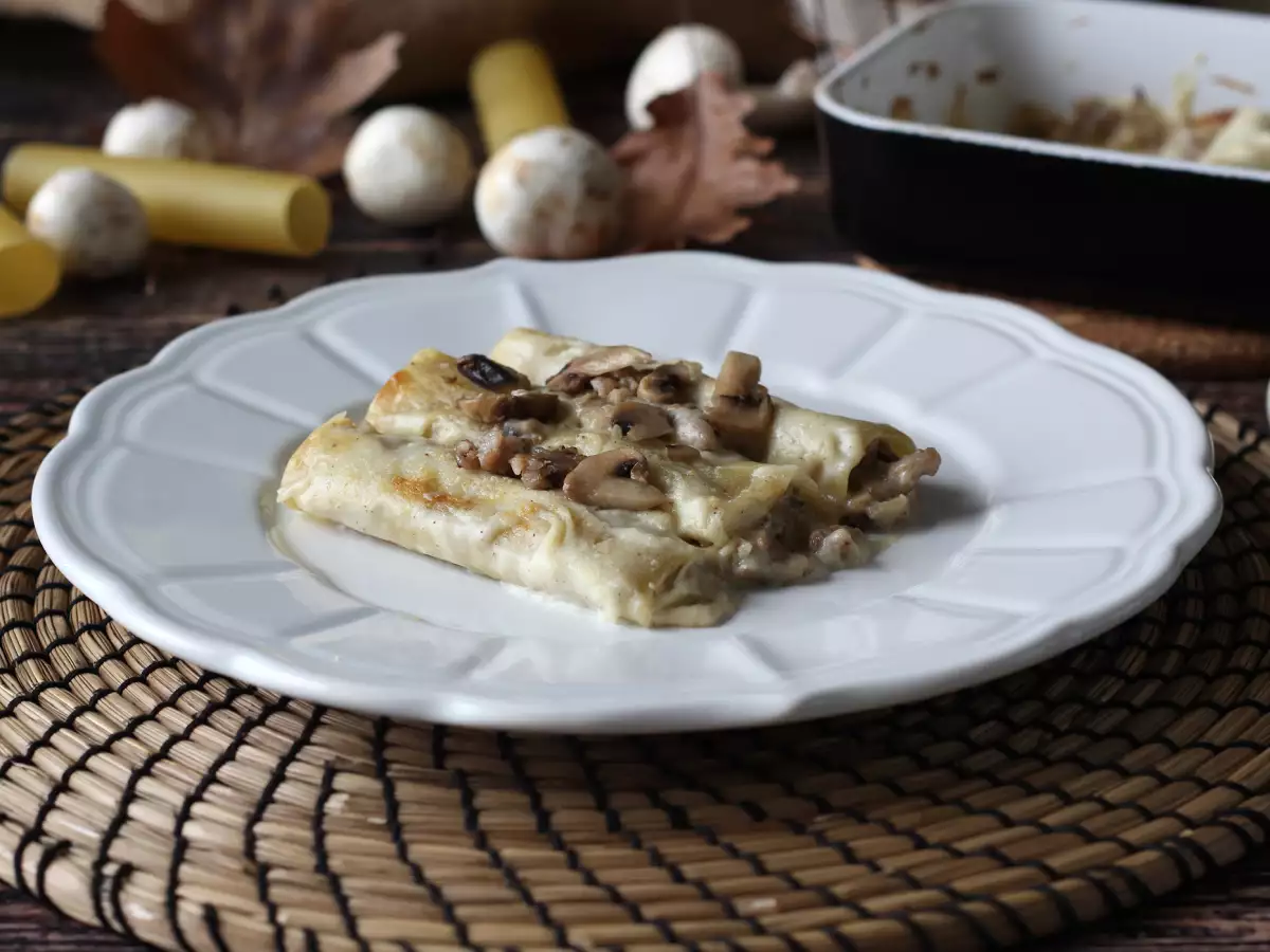 Kaneloni z gobami in klobaso: bogata in okusna glavna jed - fotografija 5