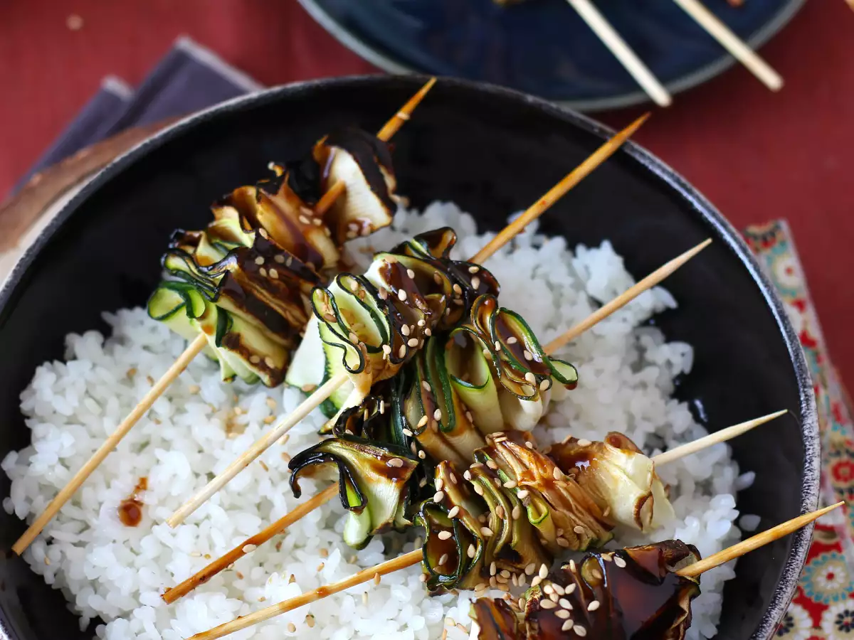 Kebab iz bučk z okusno, začinjeno azijsko omako - fotografija 7
