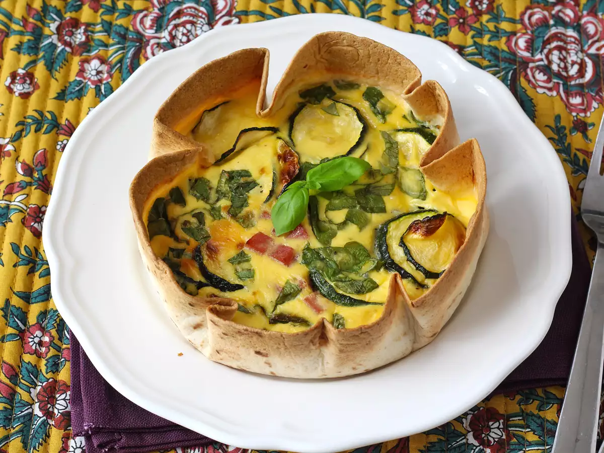Kiš brez testa s tortiljo? Seveda je mogoče! Lahek recept - fotografija 3