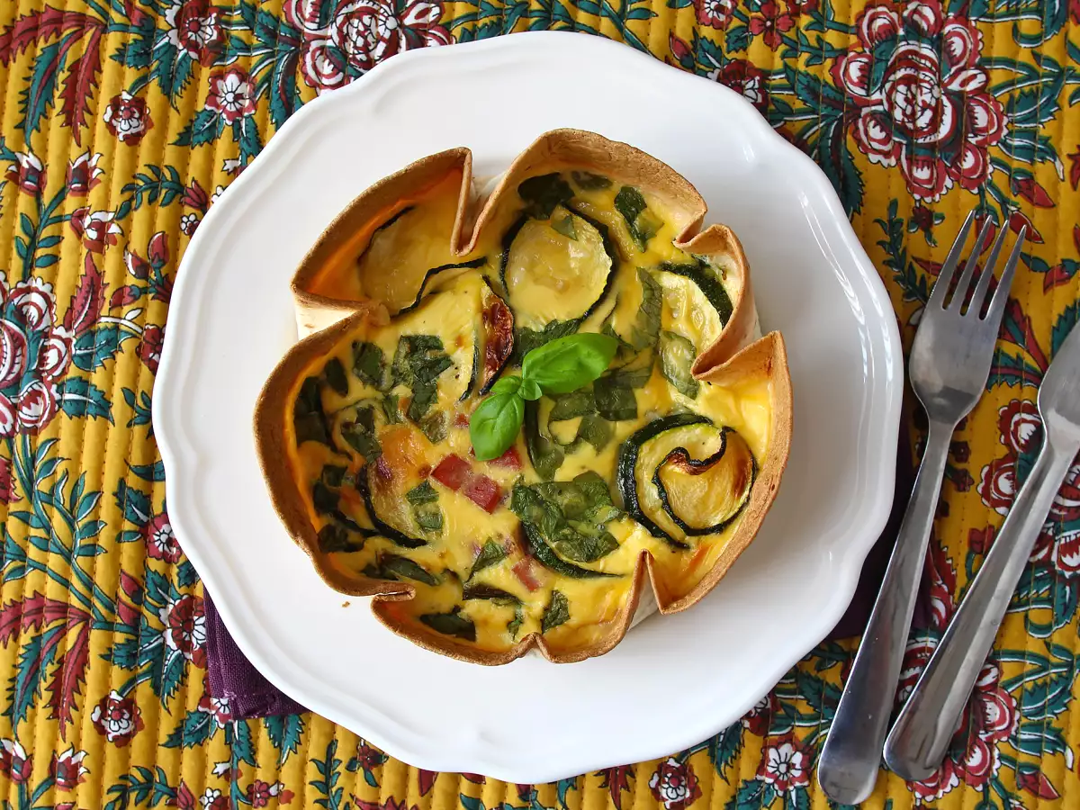 Kiš brez testa s tortiljo? Seveda je mogoče! Lahek recept - fotografija 5