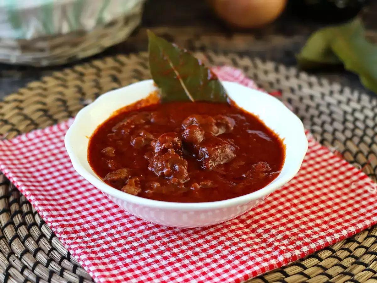 Klobasna omaka: okusna in enostavna za pripravo - fotografija 2