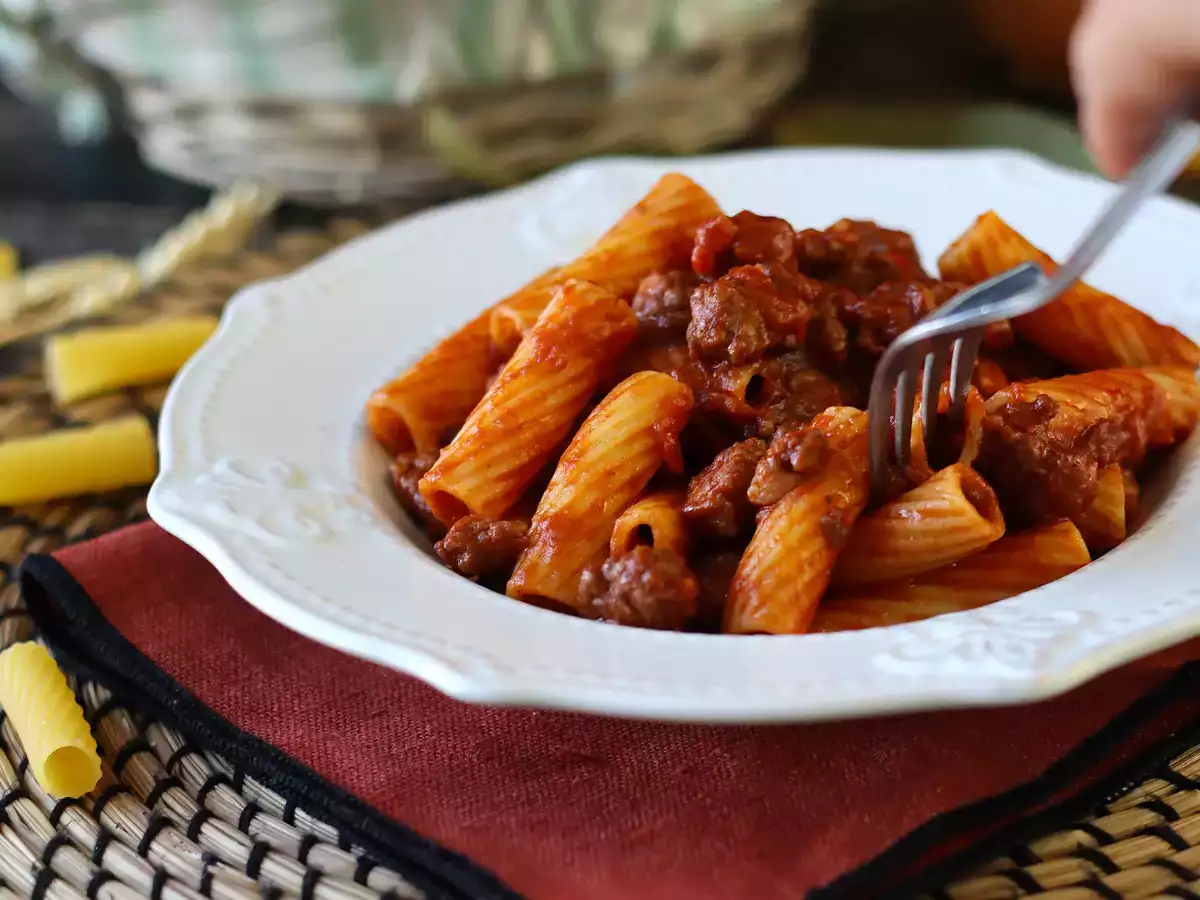 Klobasna omaka: okusna in enostavna za pripravo - fotografija 4