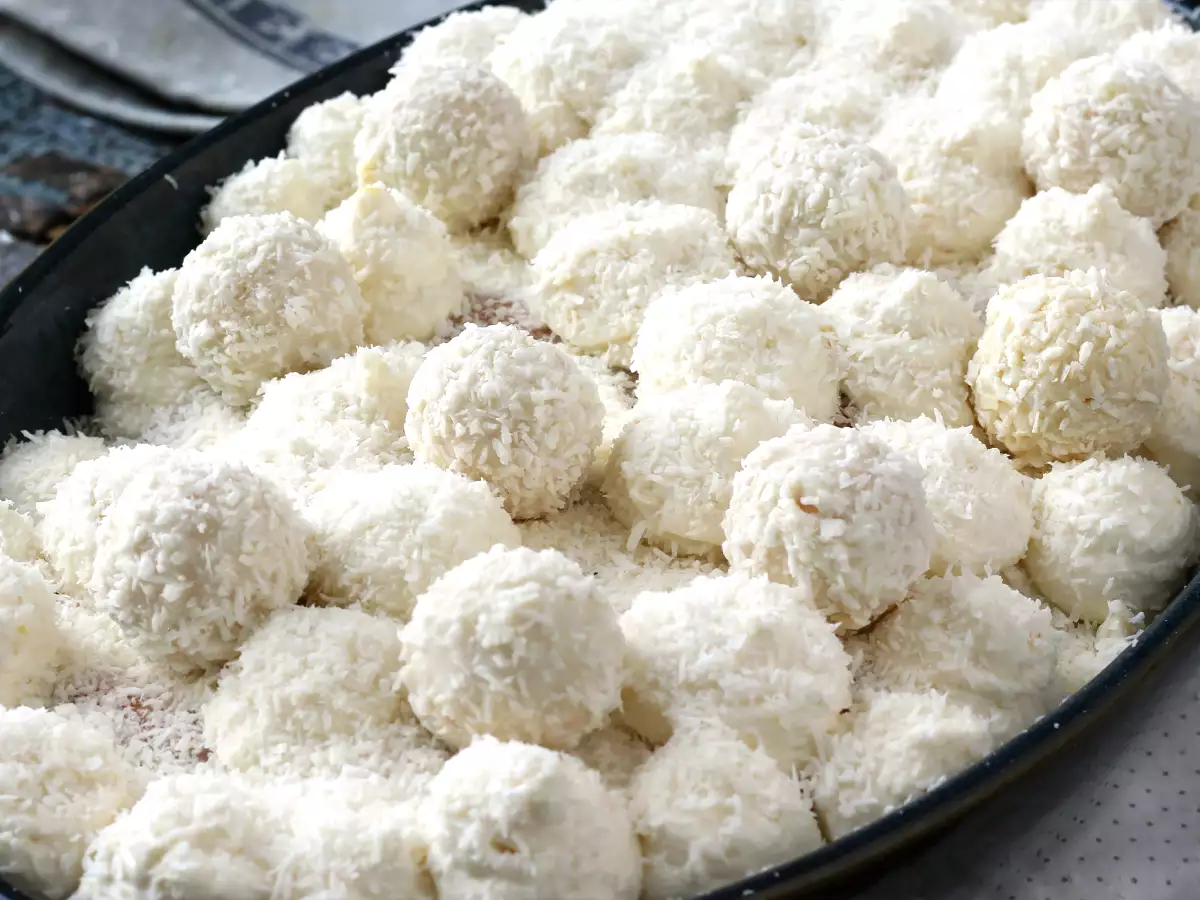 Kokosov tiramisu z Raffaello - fotografija 5