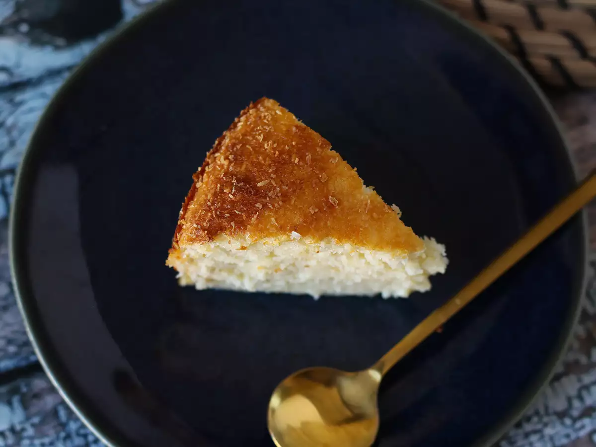 Kokosova torta s kondenziranim mlekom – enostavna in sočna - fotografija 6
