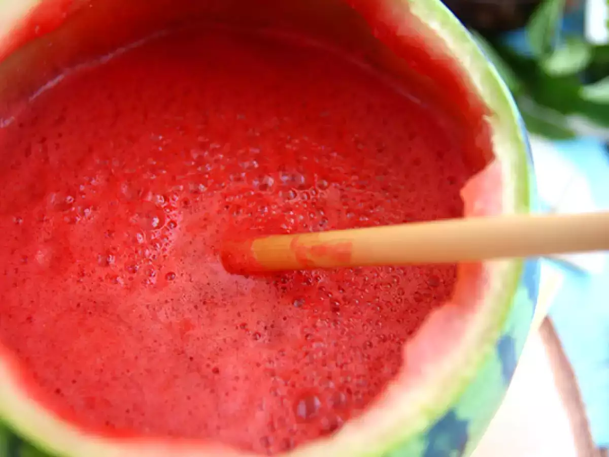 Koktajl z lubeničnim džinom - fotografija 3