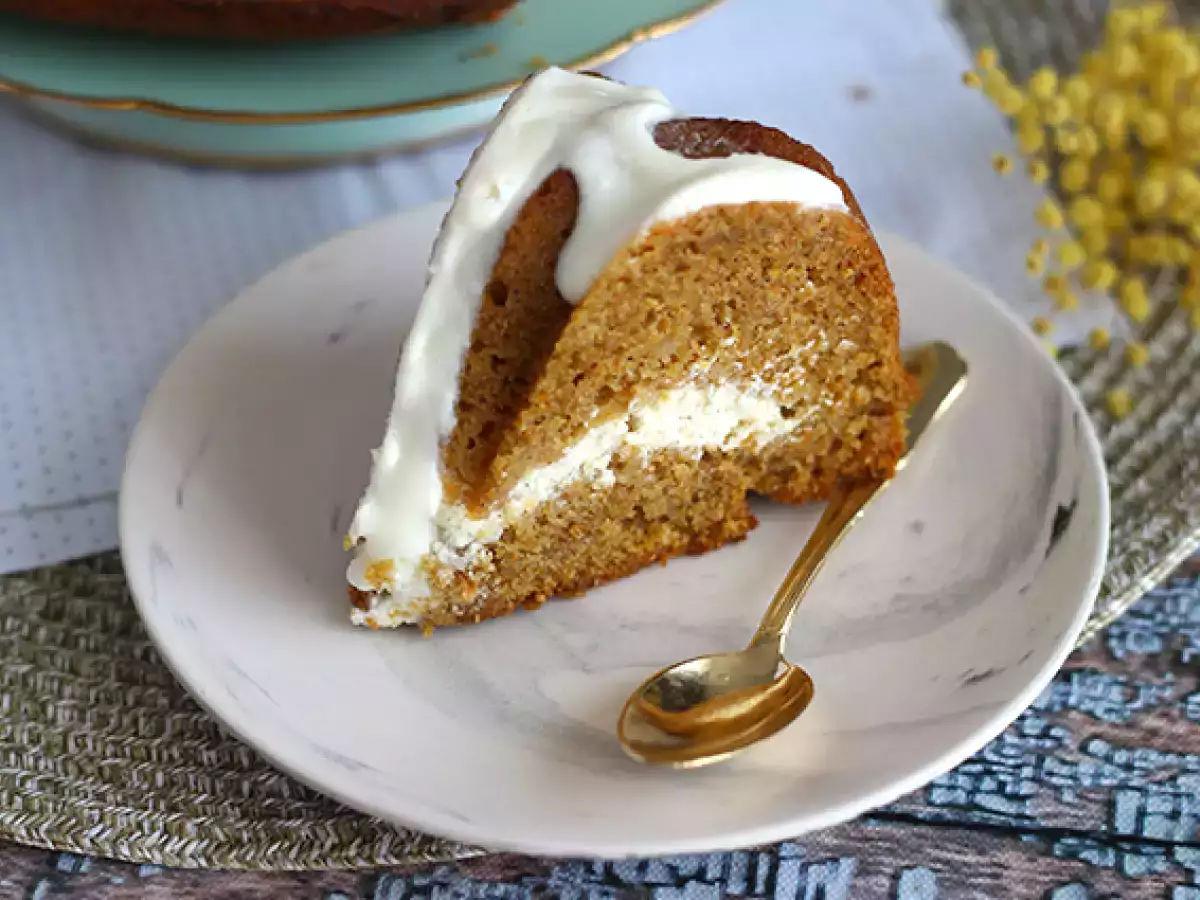 Korenčkov biskvit z nadevom iz sira - fotografija 6