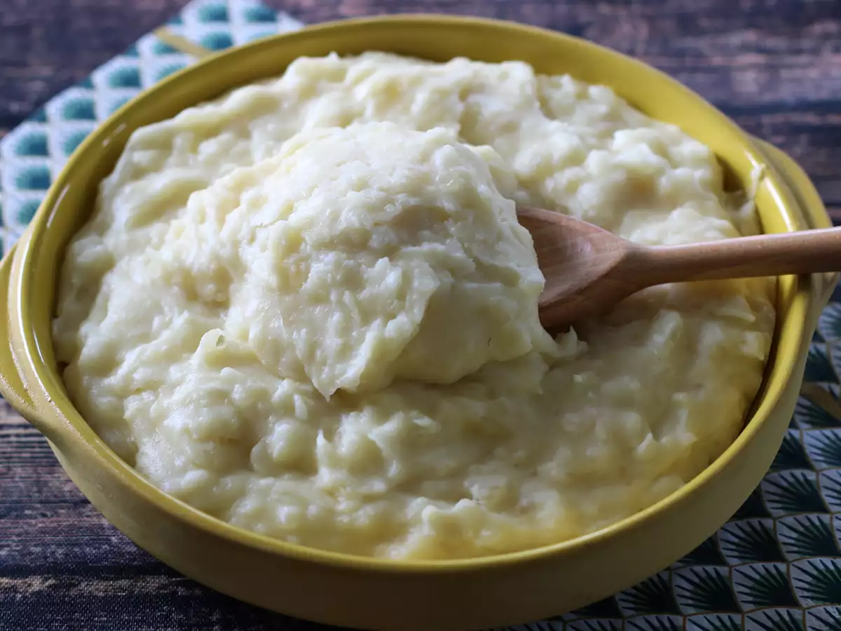 Kremast in zelo preprost pire iz manioke