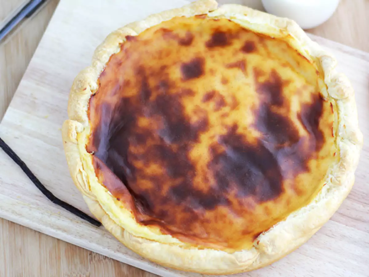 Kremna pita (flan pâtissier) kot iz pekarne - fotografija 3