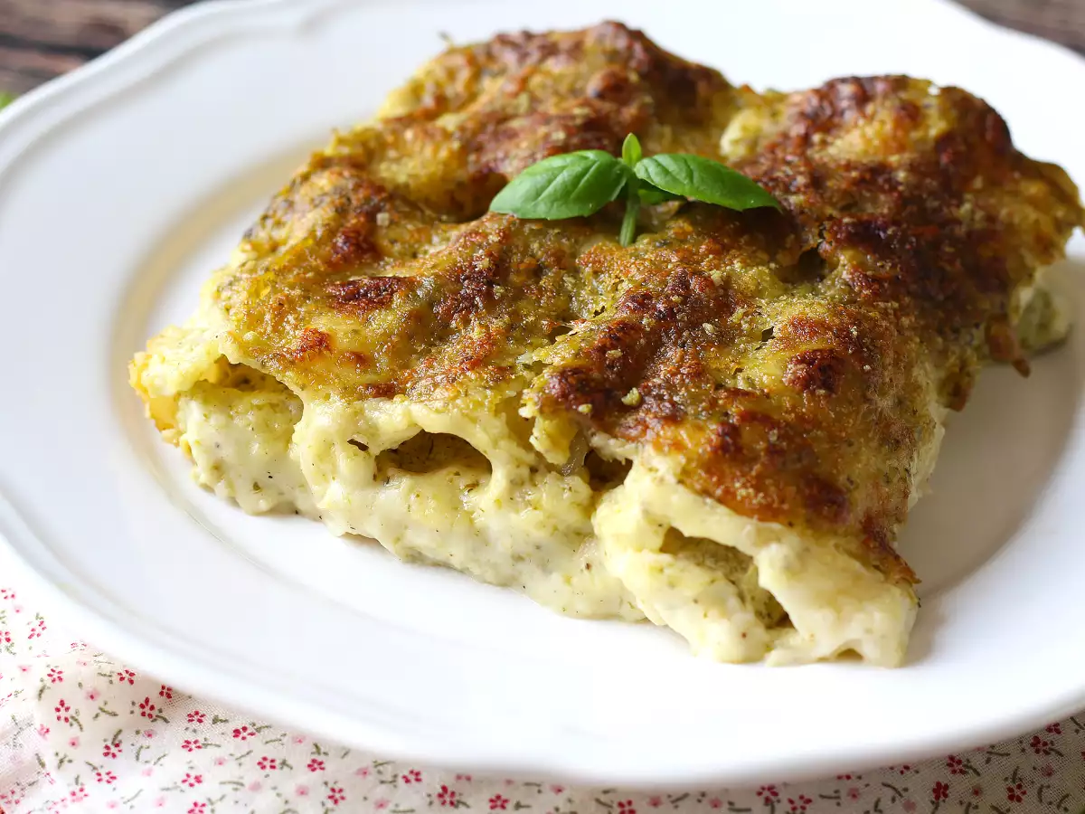 Kremni kaneloni s pestom, gratinirani v pečici: preprost in okusen recept - fotografija 6
