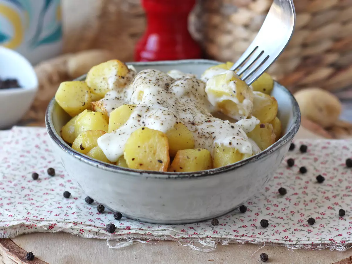 Kremni krompir cacio e pepe iz pečice: preprosta priloga, ki navduši vsakogar! - fotografija 2