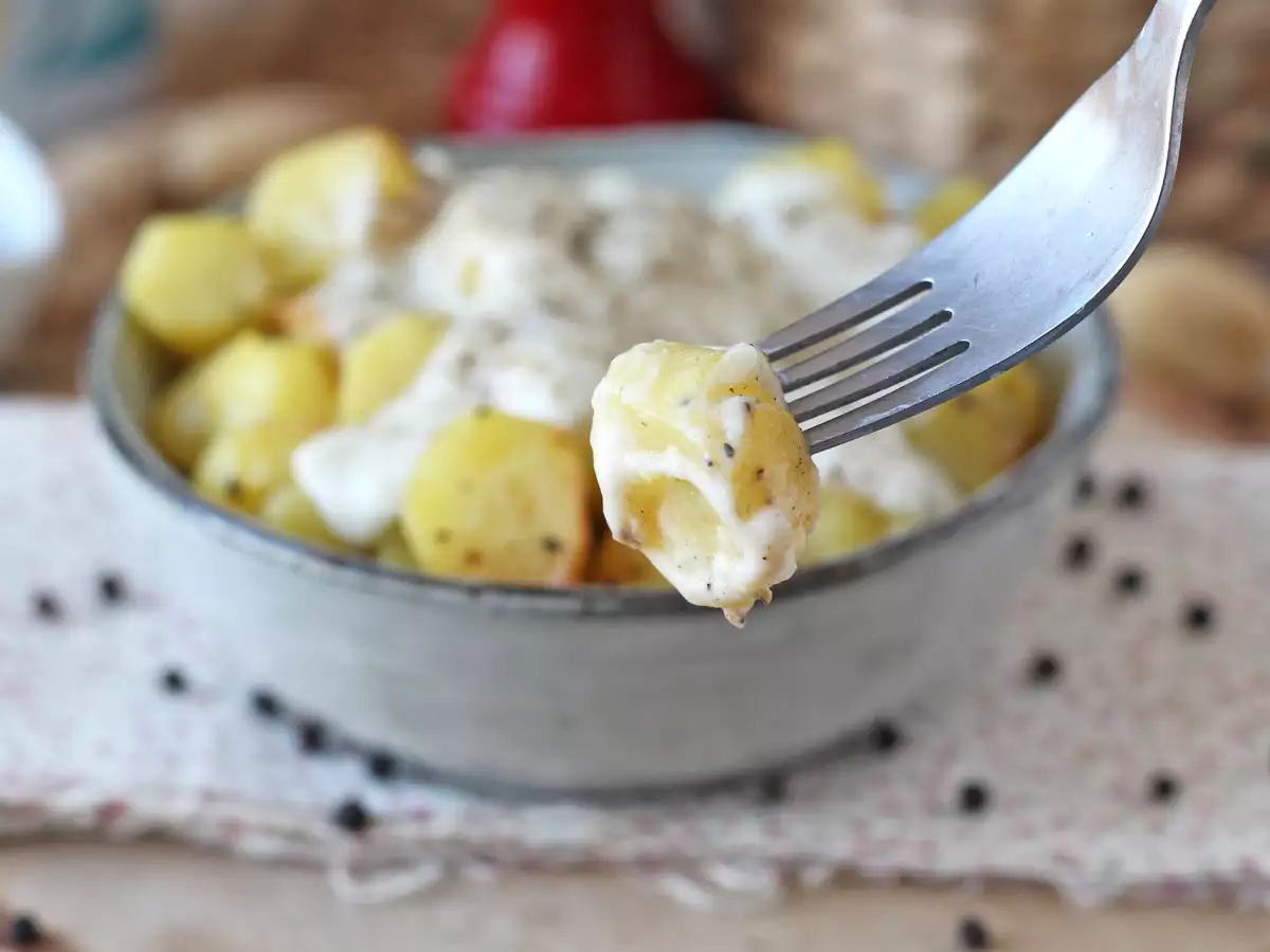 Kremni krompir cacio e pepe iz pečice: preprosta priloga, ki navduši vsakogar! - fotografija 5