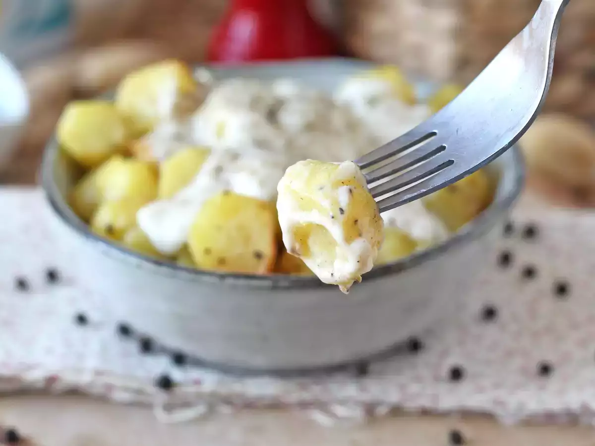 Kremni pečen krompir cacio e pepe: enostavna priloga, ki vsakogar spravi ob pamet! - fotografija 5