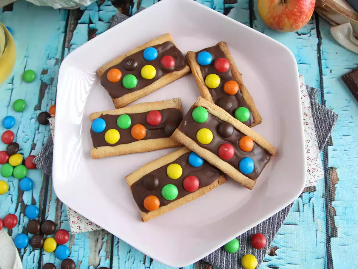 Krhki piškoti z M&M's - fotografija 3