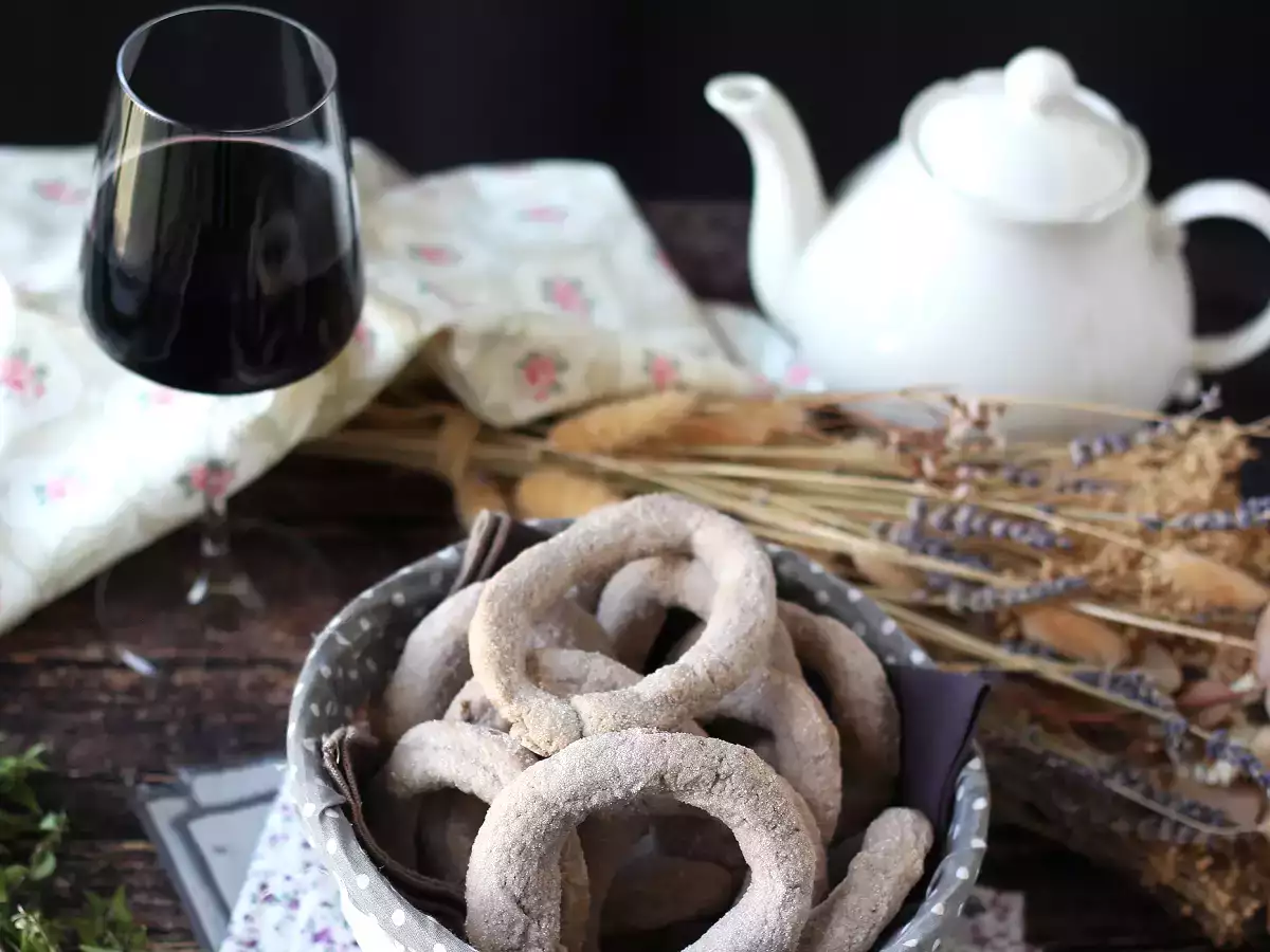 Krofi z rdečim vinom: babičin recept, ki bi ga moral poznati vsak! - fotografija 2